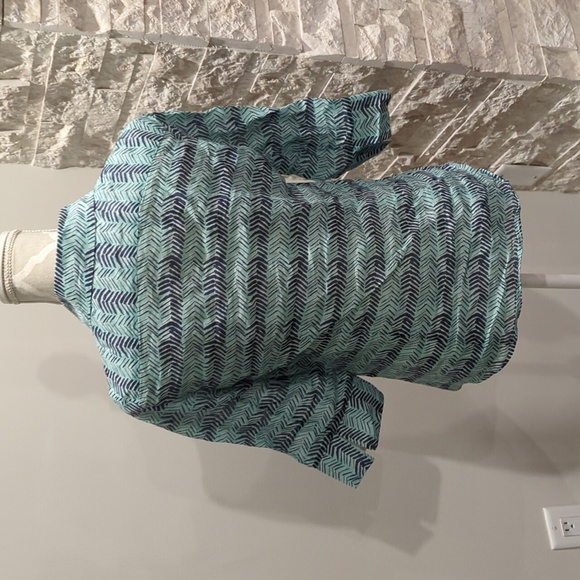 Weekend Maxmara button up Blue tones in abstract chevron print - Picture 5 of 6